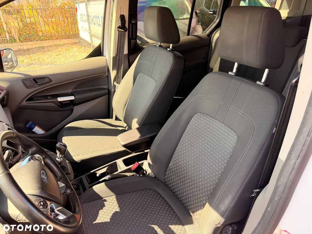 Ford Tourneo Connect 1.5 EcoBlue Active - 26