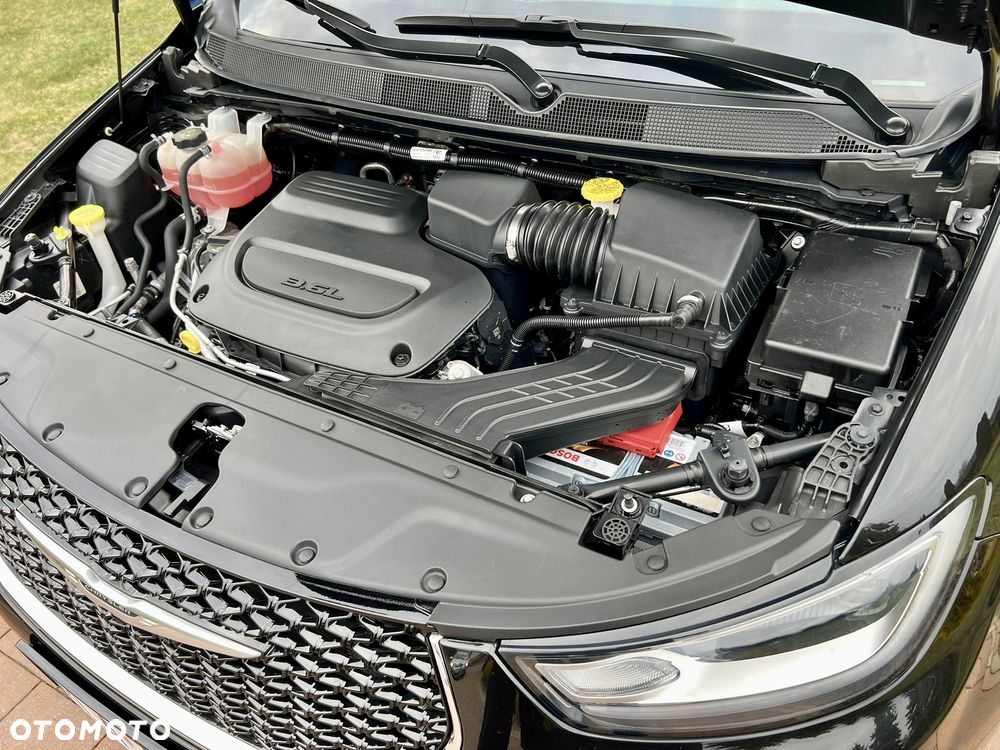 Chrysler Pacifica - 32