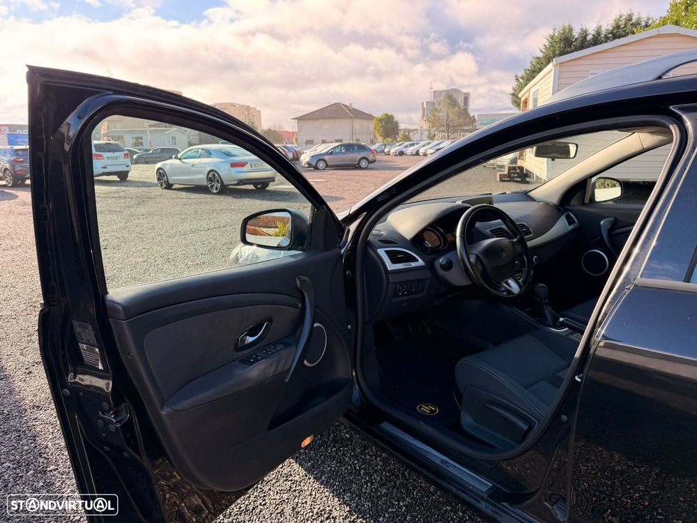 Renault Mégane Sport Tourer 1.5 dCi Comfort SS - 21