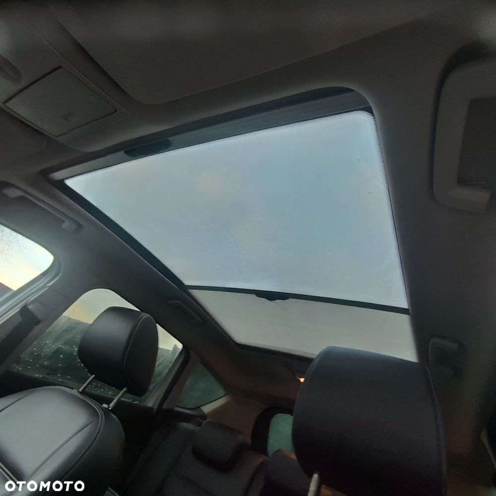 Ford Kuga 2.5 4x4 Titanium - 12