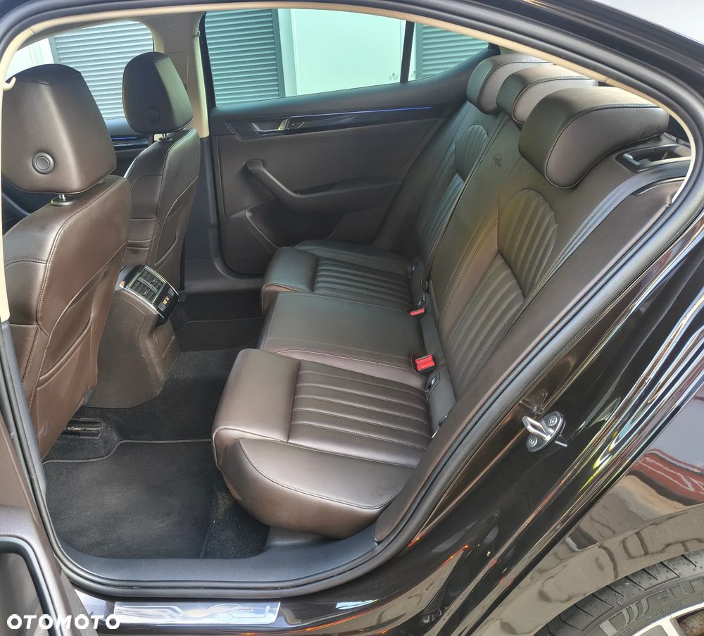 Skoda Superb 2.0 TDI L&K DSG - 13