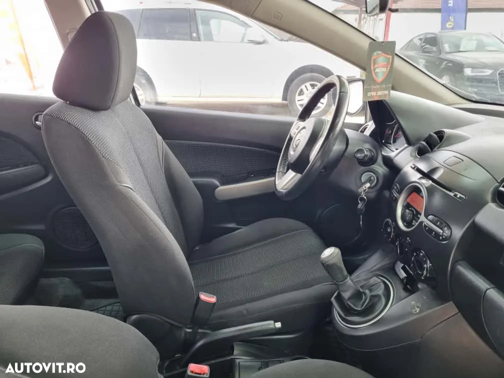 Mazda 2 - 9