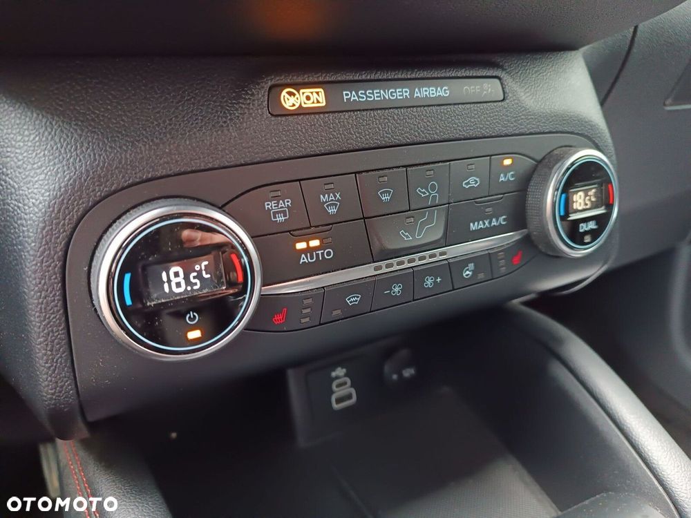 Ford Kuga 1.5 EcoBoost FWD ST-Line X - 28