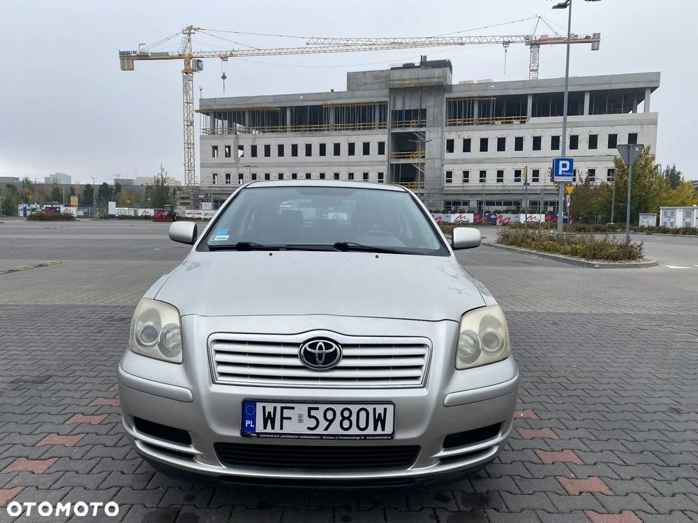 Toyota Avensis 1.8 VVT-i Sol - 12