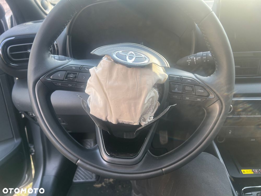 Toyota Yaris Hybrid 1.5 Premiere Edition - 25