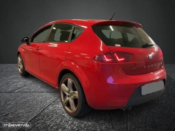 SEAT Leon 2.0 TDI DPF FR - 5