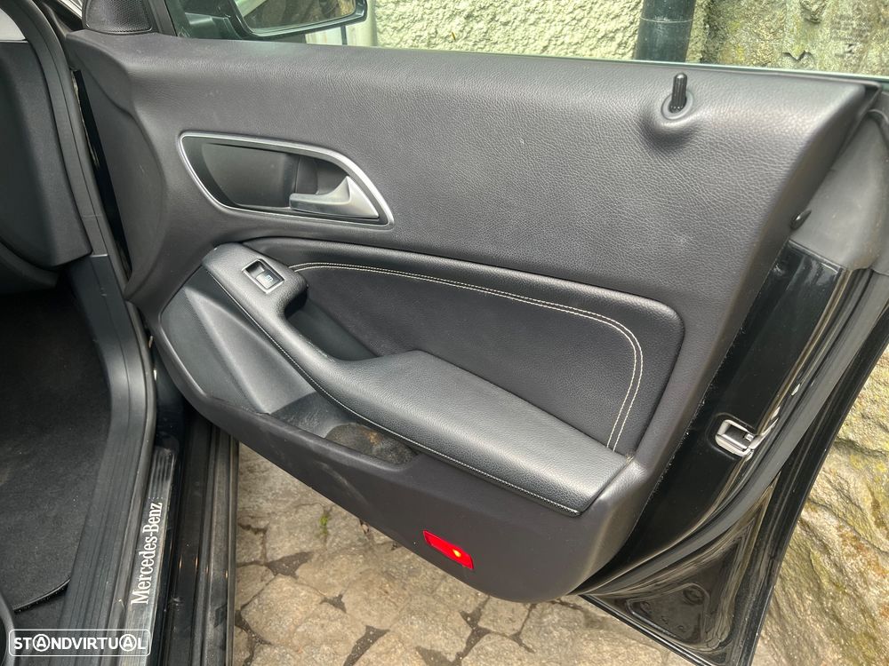 Mercedes-Benz CLA 200 d Shooting Brake Urban Aut. - 35