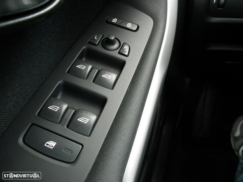 Volvo V40 1.6 D2 Kinetic - 28