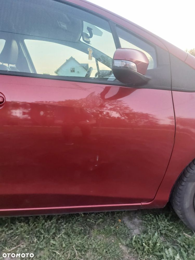 Toyota Yaris 1.33 Luna - 4