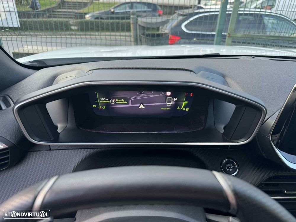 Peugeot 2008 1.2 PureTech GT EAT8 - 12