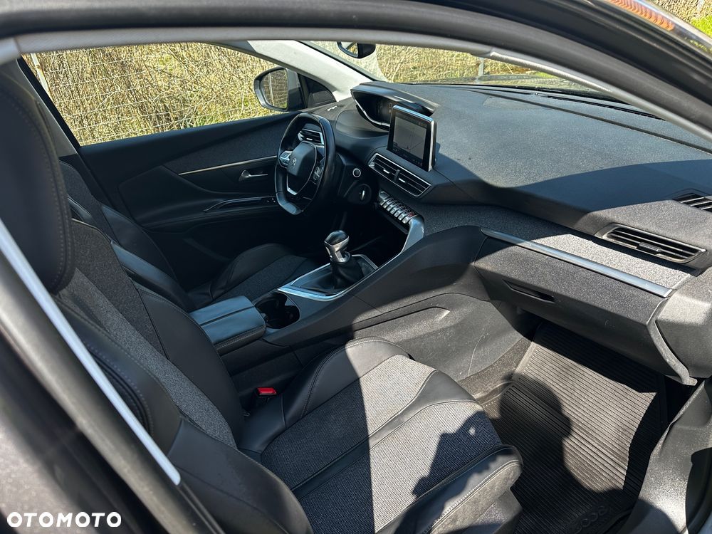 Peugeot 5008 PureTech 130 Stop & Start Active Business-Paket - 20