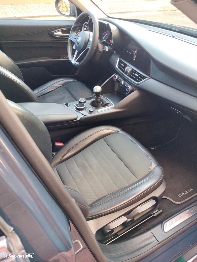 Alfa Romeo Giulia 2.2 D Super - 13