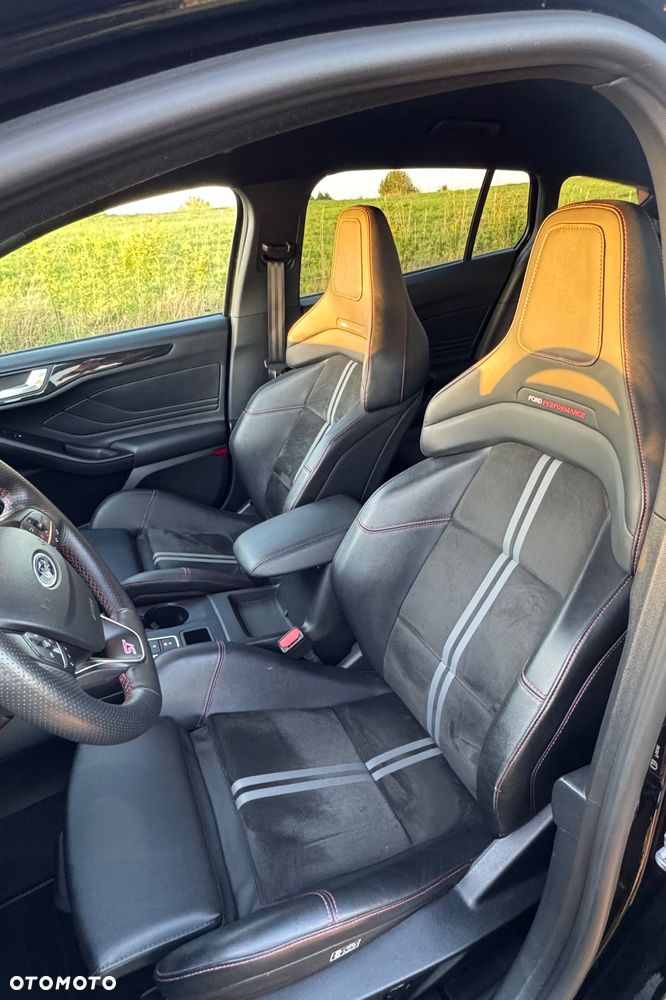 Ford Focus 2.3 EcoBoost ST X - 12