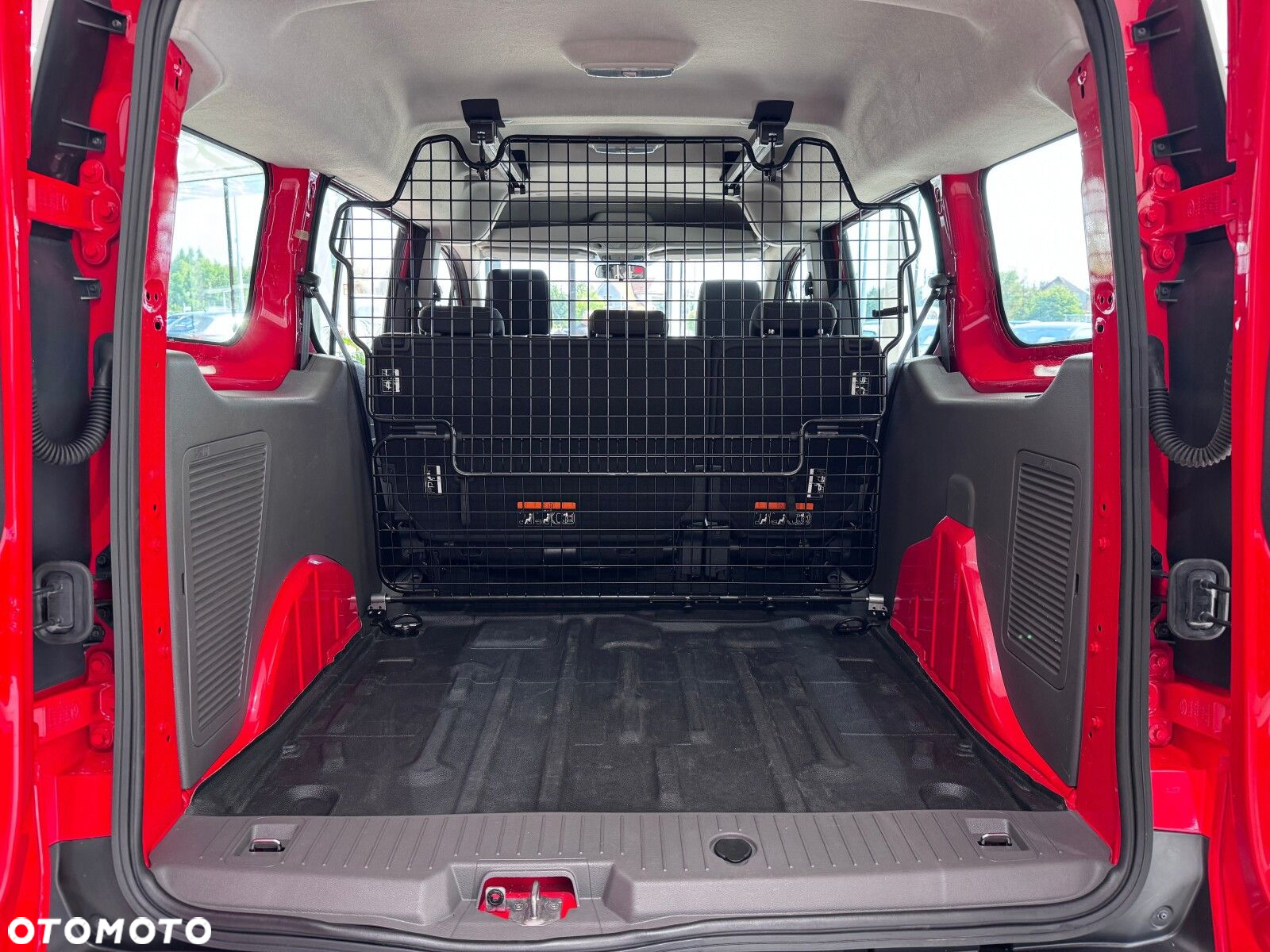 Ford Transit Connect - 18