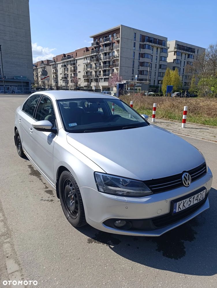 Volkswagen Jetta 1.6 TDI Comfortline - 2