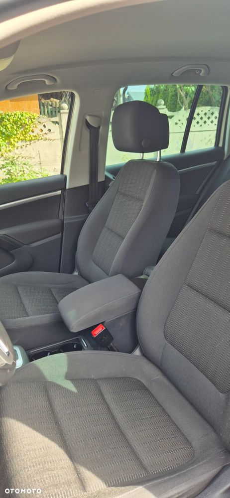 Volkswagen Tiguan - 11