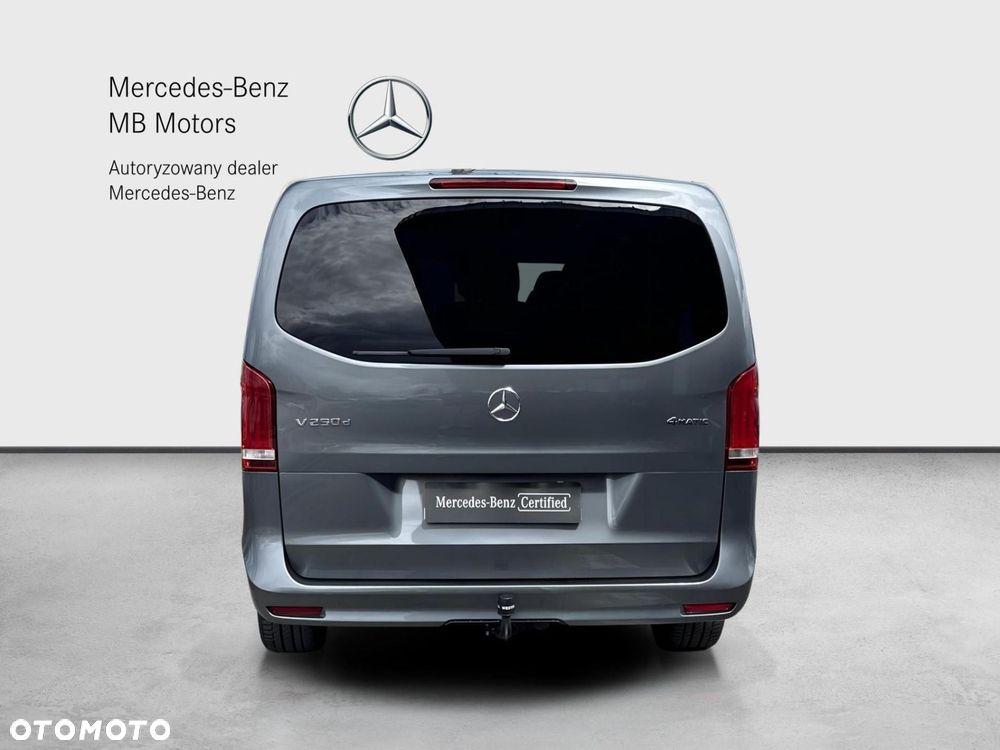Mercedes-Benz Klasa V - 4