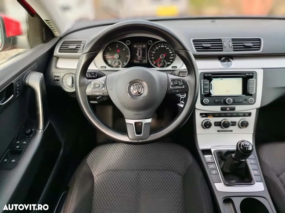 Volkswagen Passat 1.6 TDI BlueMotion Technology Comfortline - 13