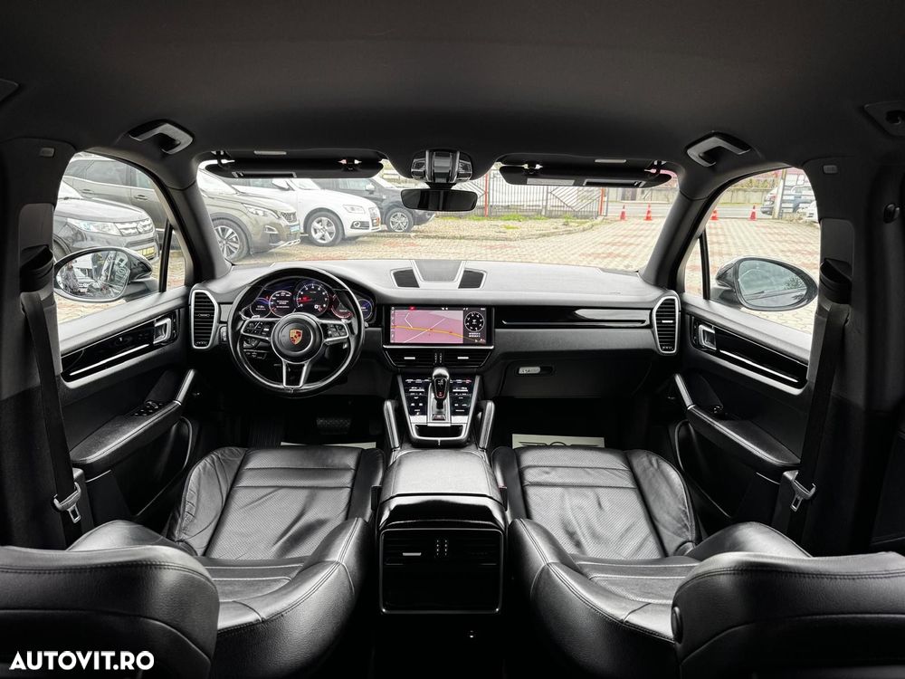 Porsche Cayenne - 17