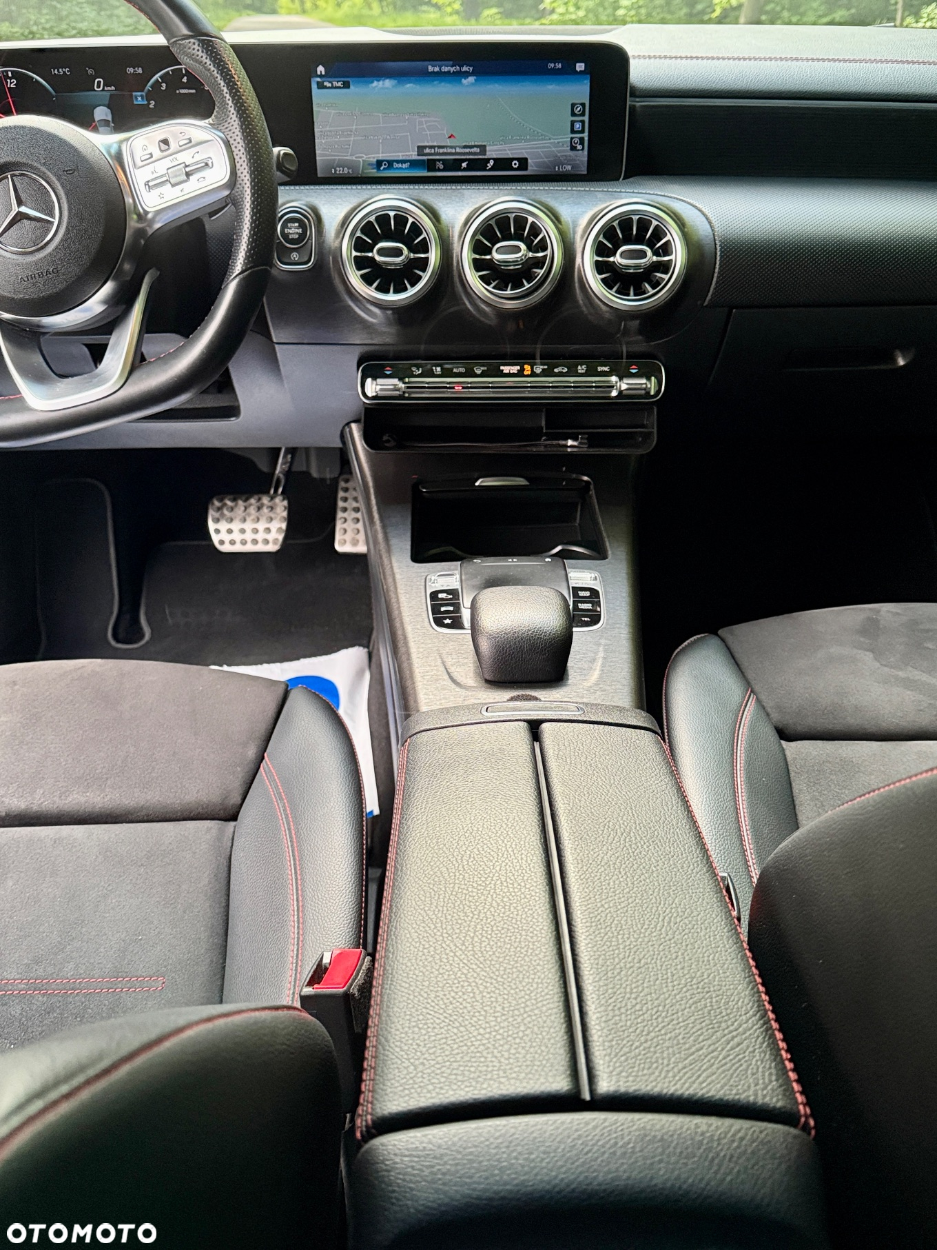 Mercedes-Benz CLA 220 Shooting Brake 7G-DCT AMG Line - 20
