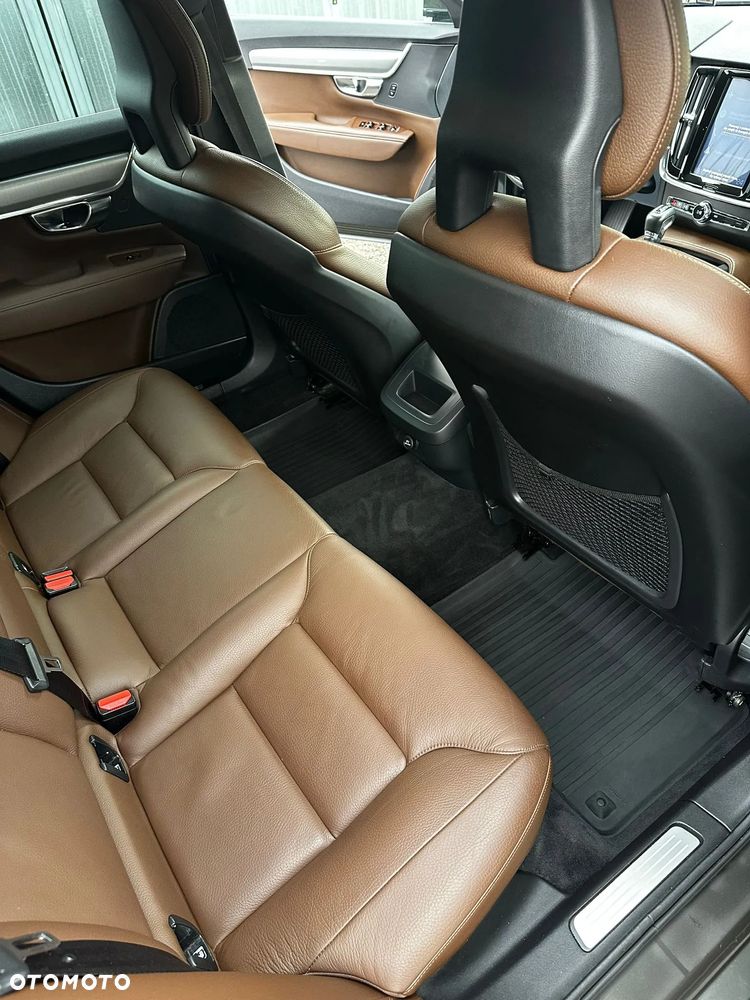 Volvo V90 D4 SCR Momentum Pro - 10