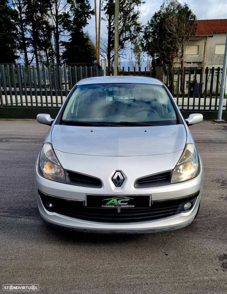 Renault Clio - 2