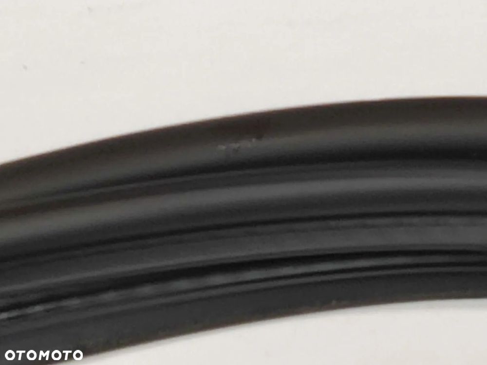 TOYOTA YARIS 19-24r Uszczelka Klapy Bagażnika z Karoserii - 4