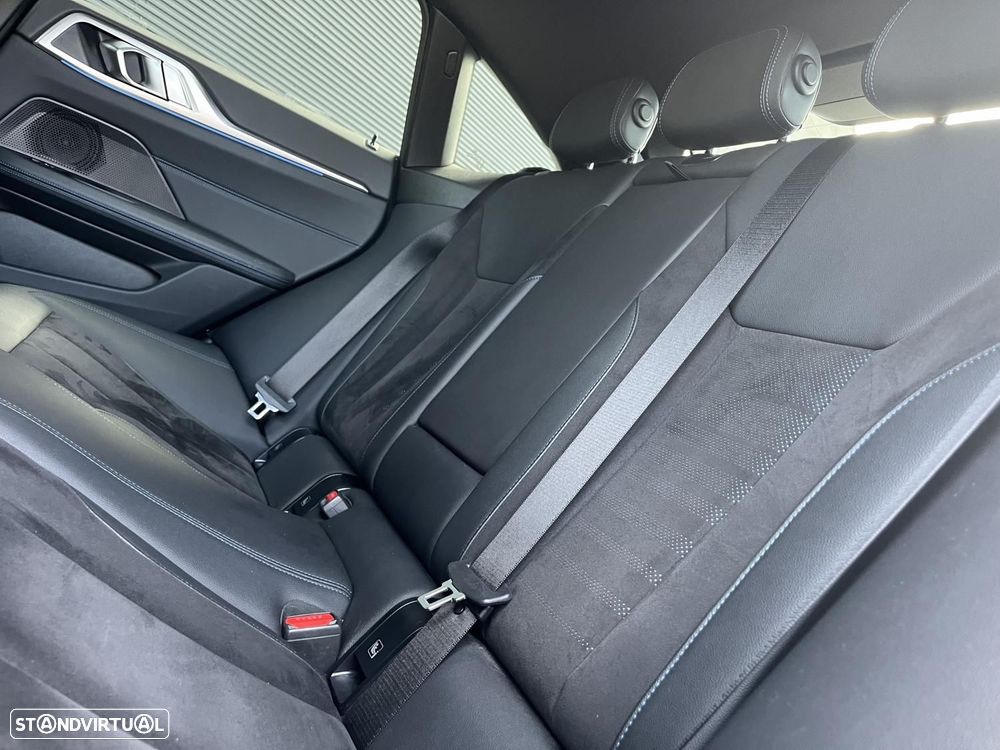 BMW i4 eDrive40 Pack Desportivo M - 9