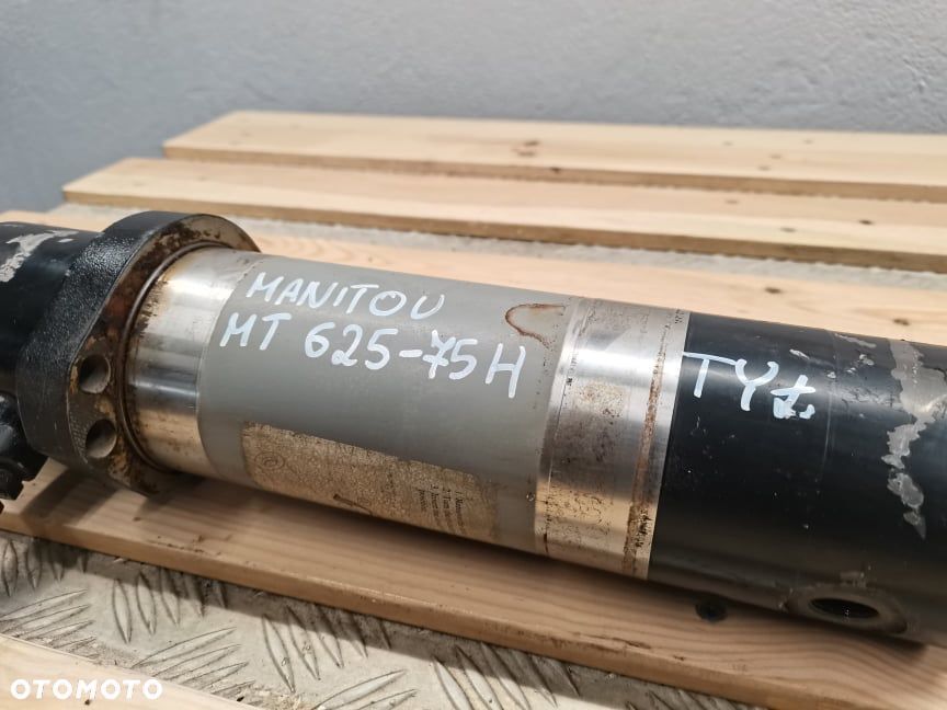 Manitou MT 625-75H {Cylinder hydrauliczny skrętu} - 3