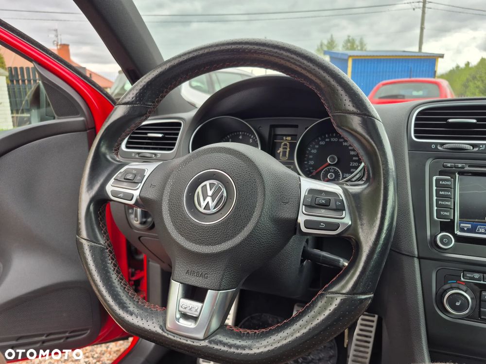 Volkswagen Golf 2.0 GTI DSG - 11