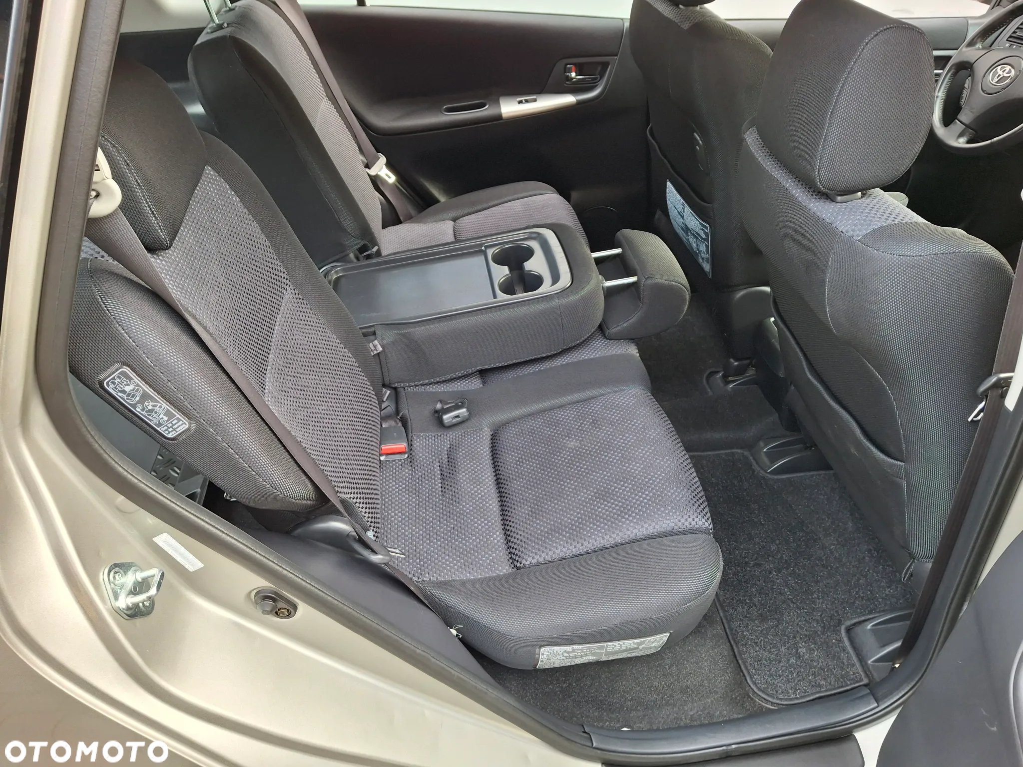 Toyota Corolla Verso 2.0 D-4D Sol - 19