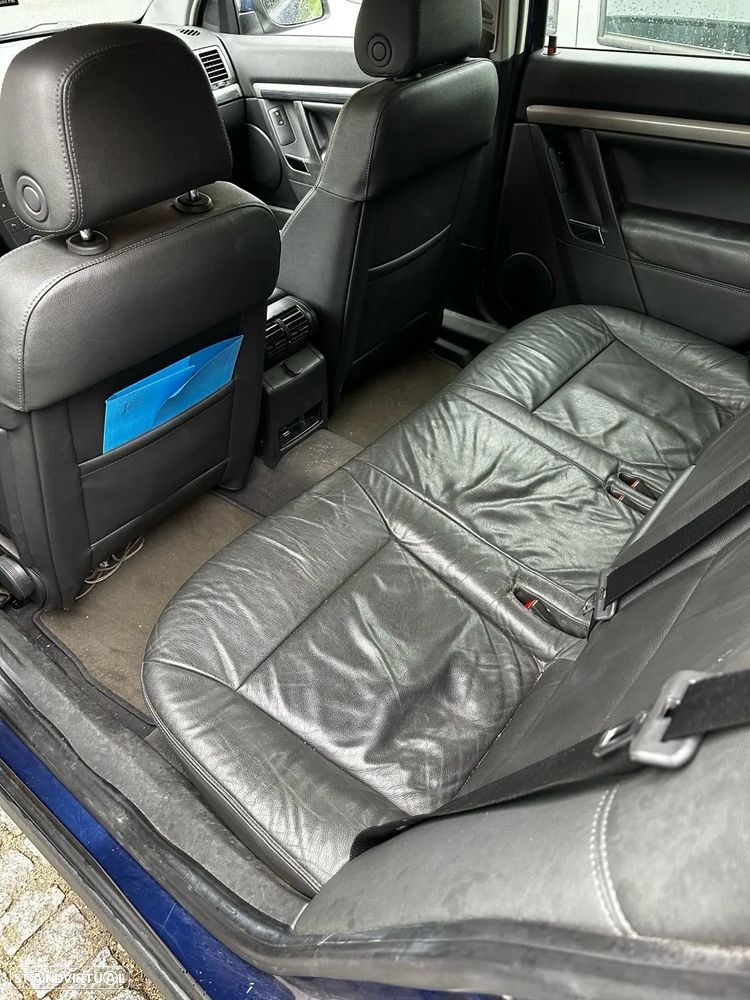 Opel Vectra Caravan 1.9 CDTi Cosmo - 4