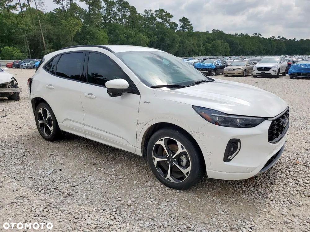 Ford Escape 2.0 EcoBoost AWD Titanium - 5