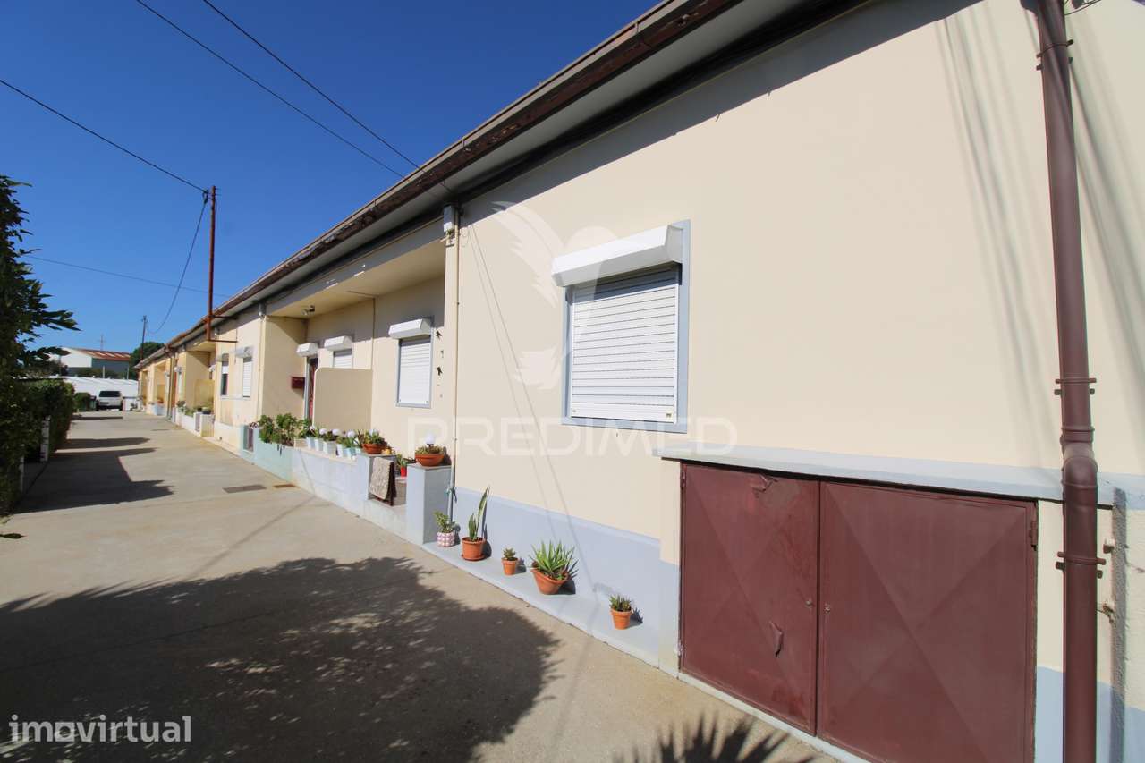 Venda conjunta de 5 casas térreas T2, arrendadas em Vilar do Paraís... - Grande imagem: 2/12