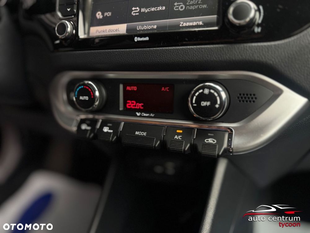 Kia Rio - 36
