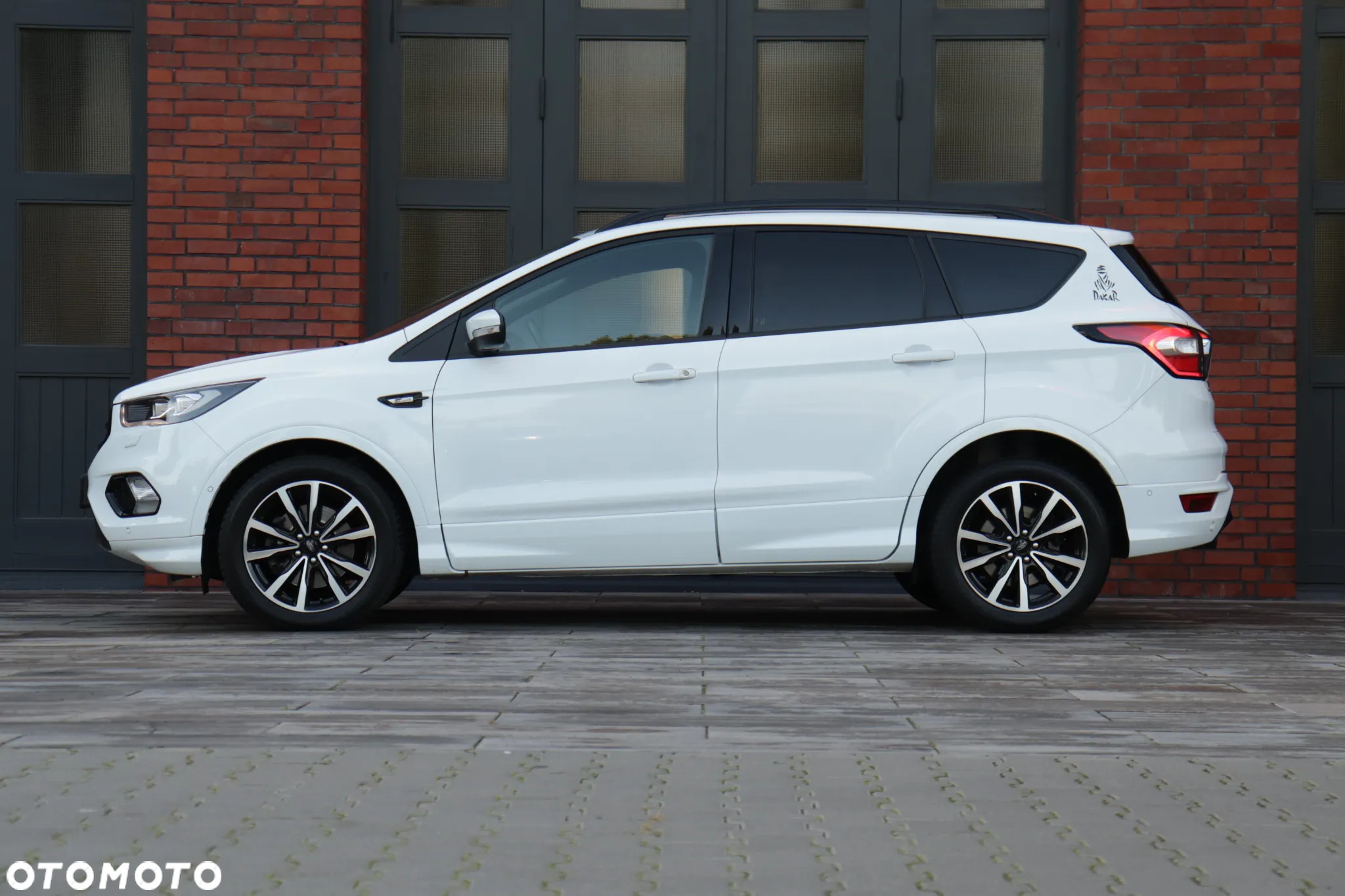 Ford Kuga 2.0 EcoBlue 4x4 ST-LINE - 4