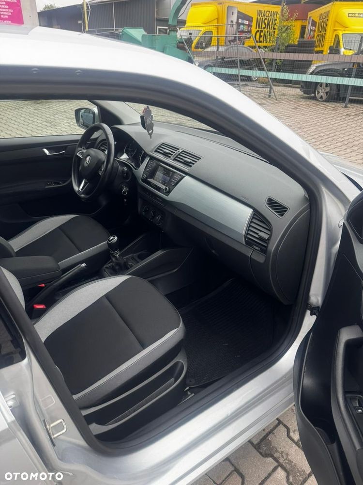 Skoda Fabia - 11