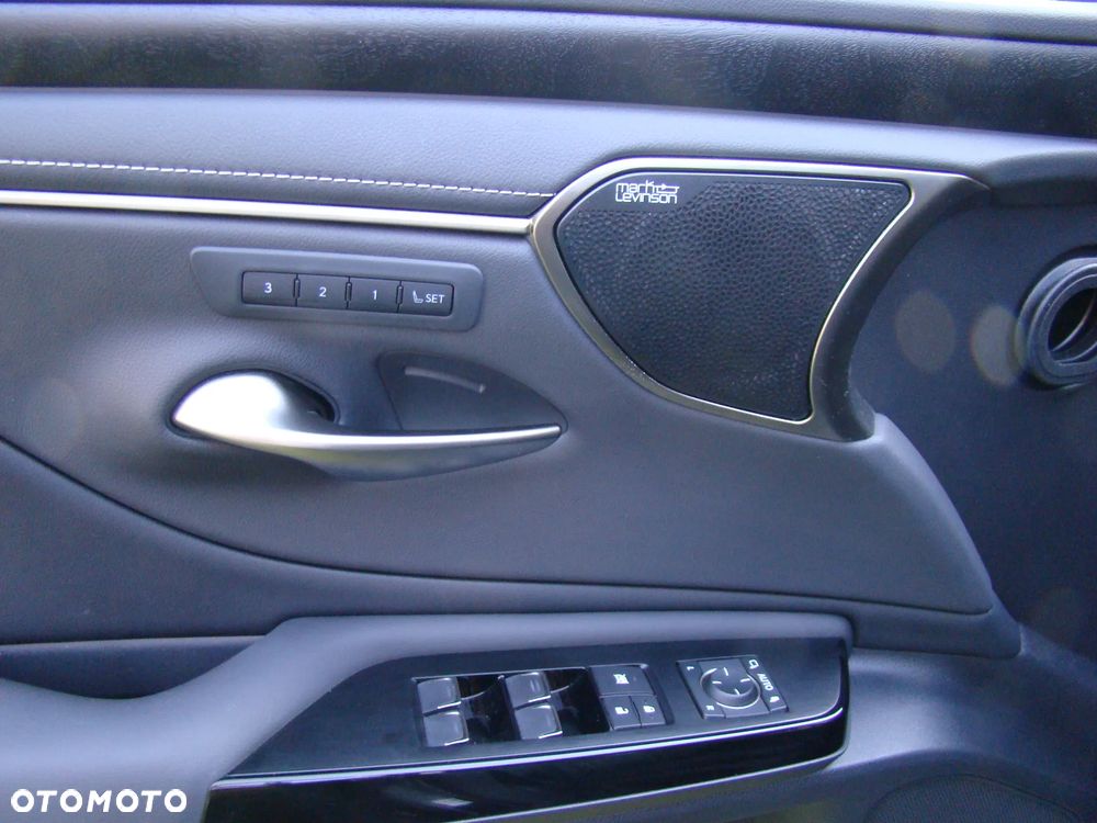 Lexus ES 300h Prestige - 8