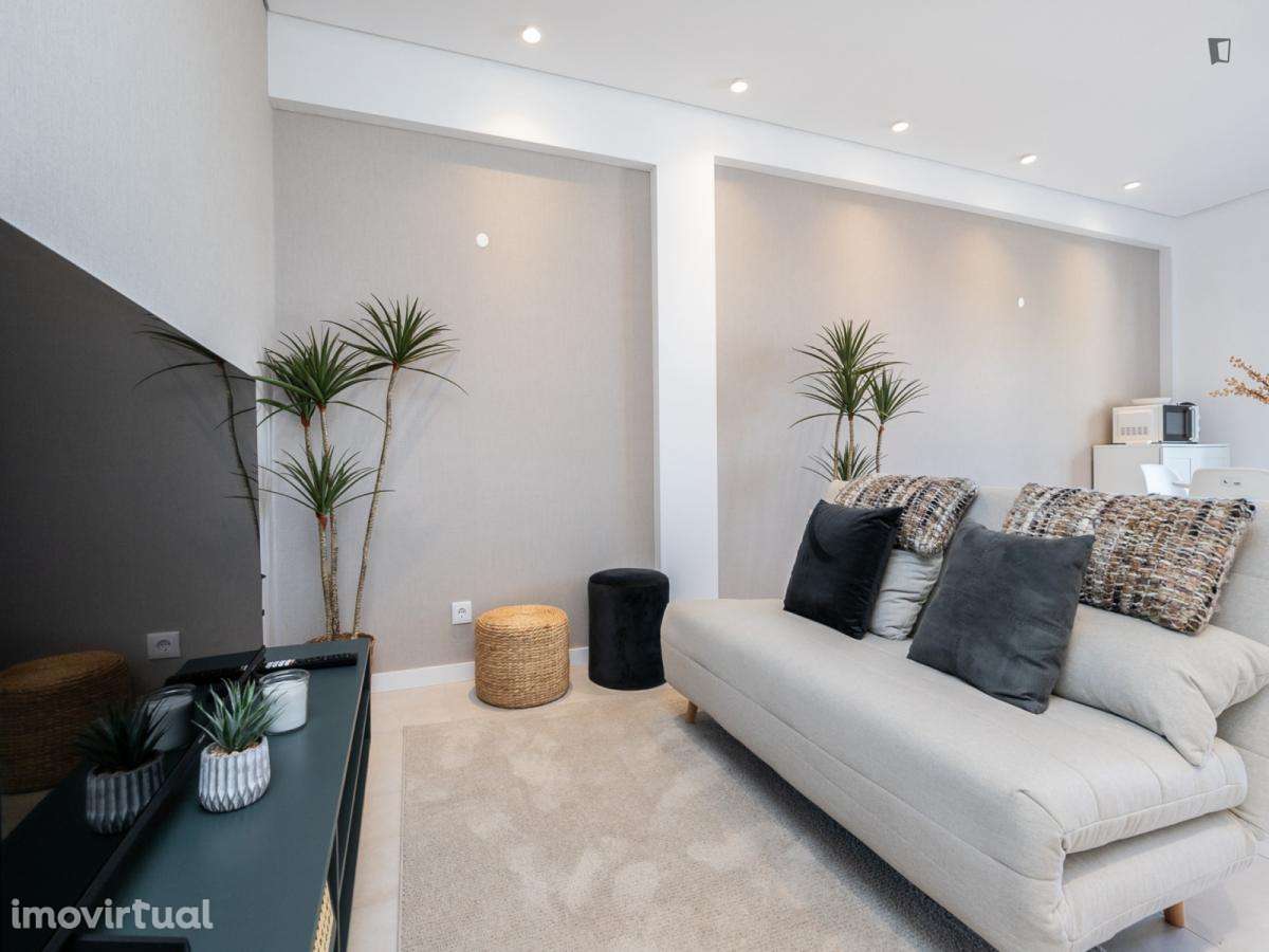 Apartamento com 1 quartos - localizado em Quarteira - Grande imagem: 3/32