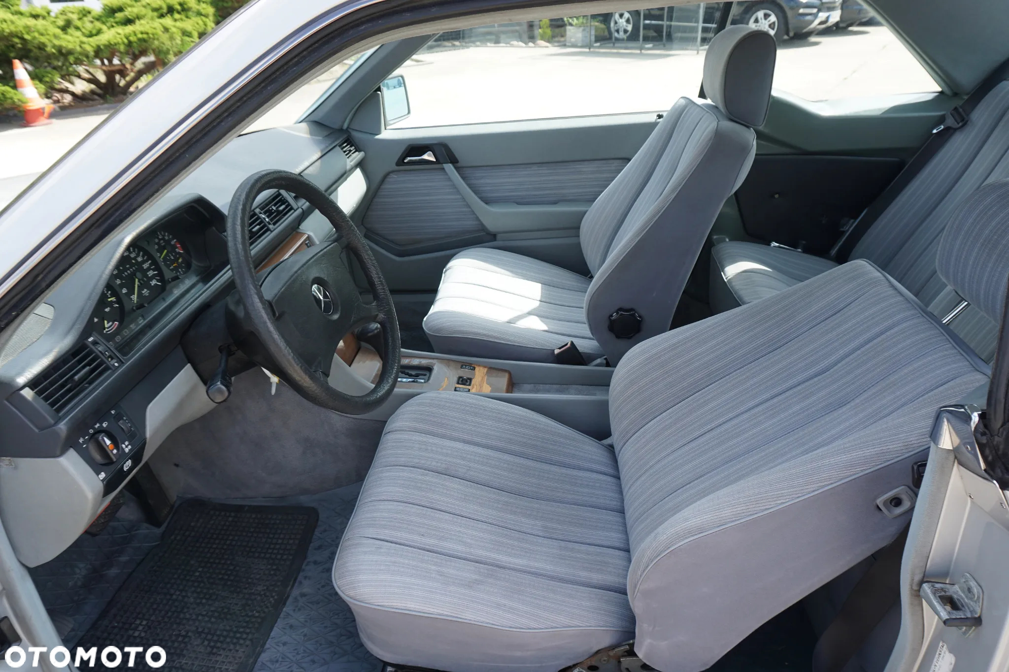 Mercedes-Benz W124 (1984-1993) - 9