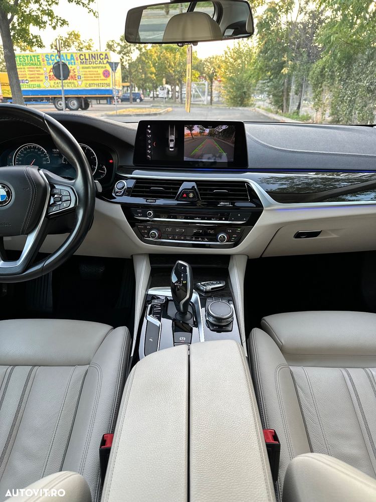 BMW Seria 5 520d xDrive Touring Aut. Luxury Line - 12