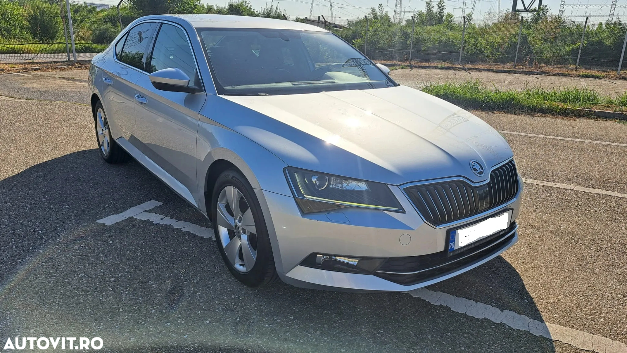 Skoda Superb 2.0 TDI DSG Ambition - 2