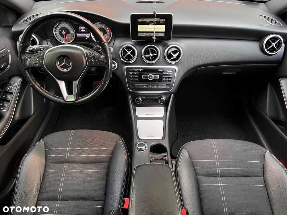 Mercedes-Benz Klasa A 250 4Matic 7G-DCT - 15