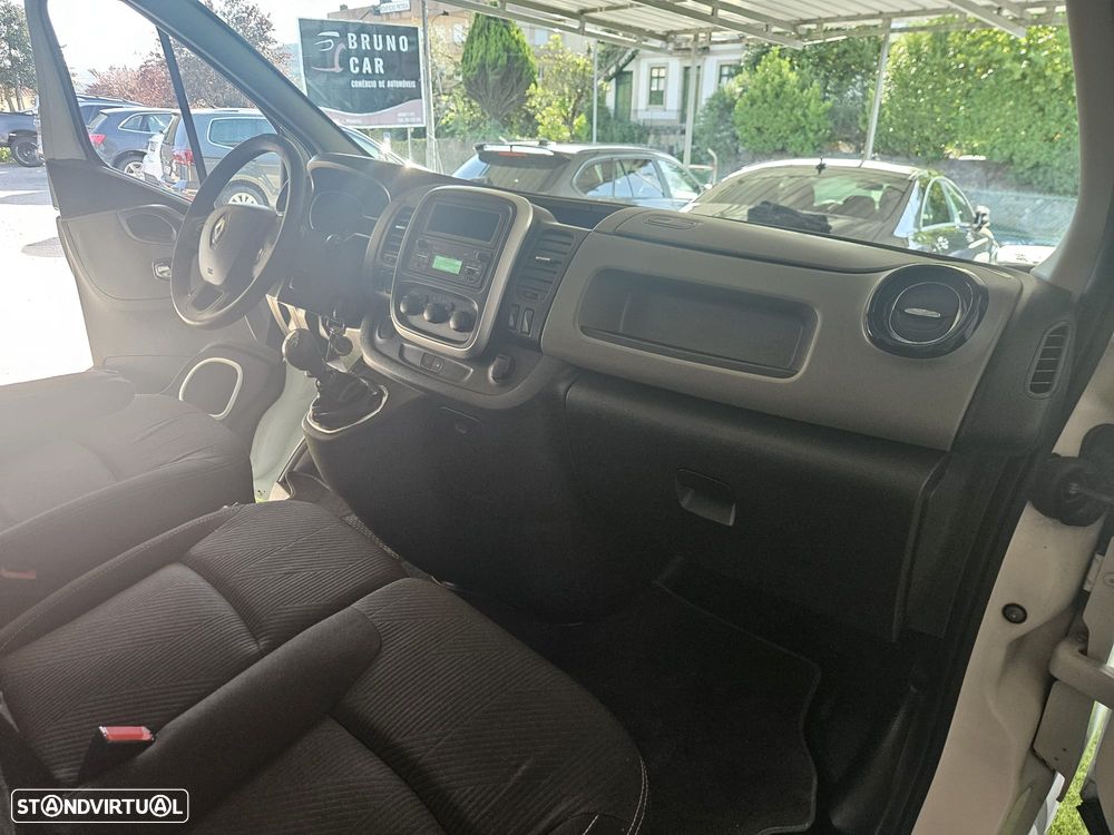 Renault TRAFIC LONGA IVA DEDUTÍVEL - 19