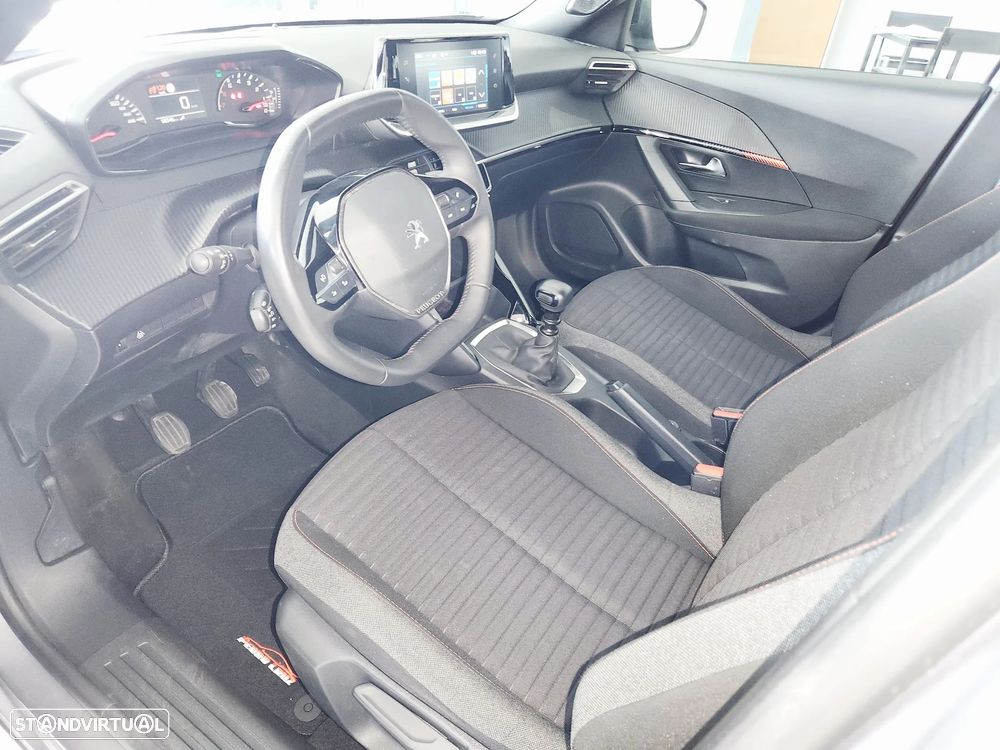 Peugeot 2008 - 23