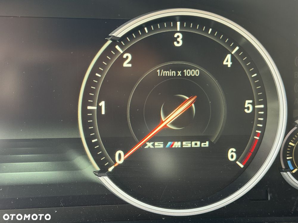 BMW X5 M M50d - 8