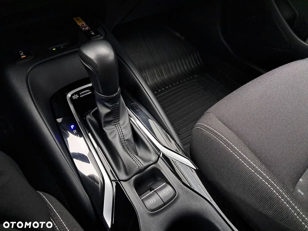 Toyota Corolla 1.8 Hybrid Comfort - 24