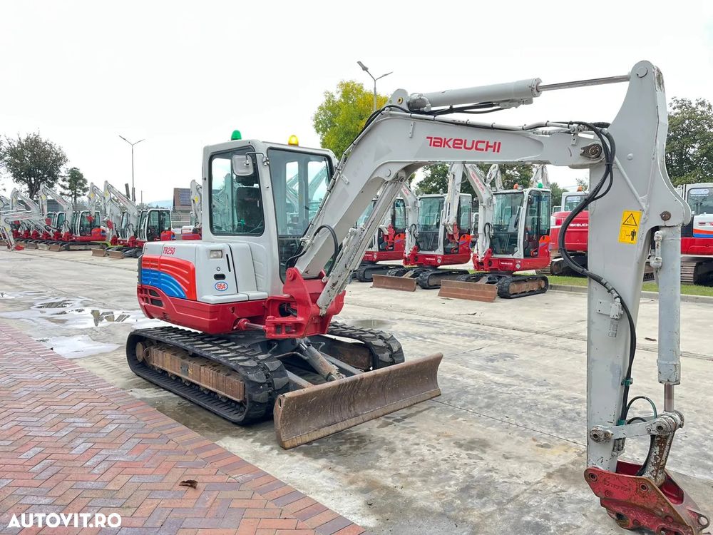 Takeuchi TB 250 - 4