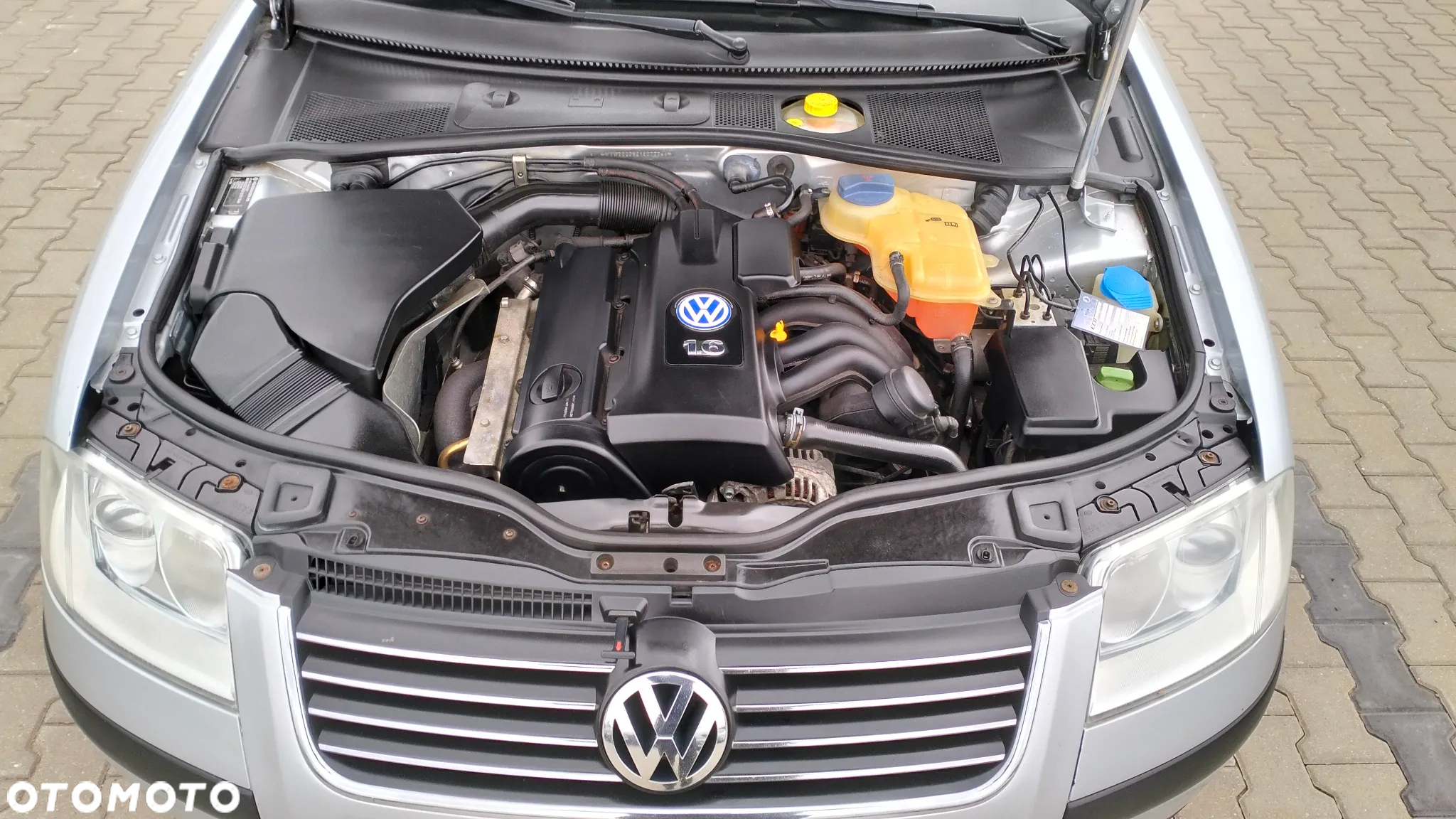 Volkswagen Passat - 12