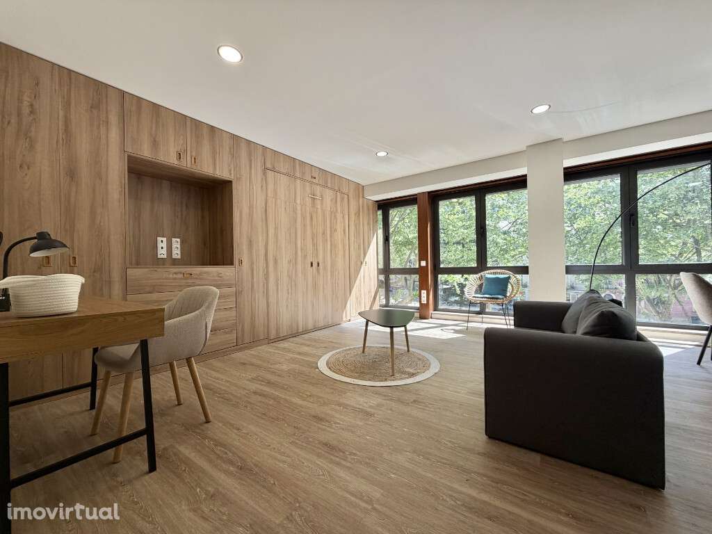 Estúdio, Praça Républicada cidade de Coimbra - Grande imagem: 4/6